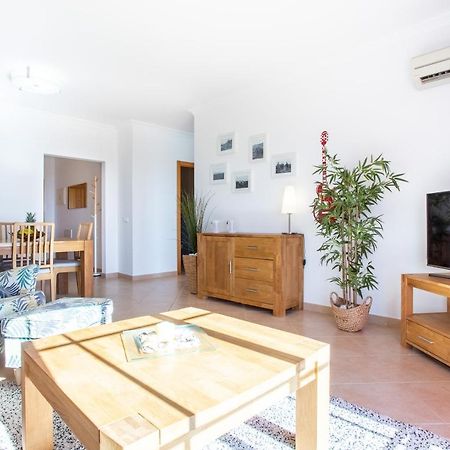 Lovely 2 Bedroom Apartment Including Pool, Stunning Ocean Views & Beach Closeby Luz Dış mekan fotoğraf