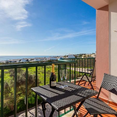 Lovely 2 Bedroom Apartment Including Pool, Stunning Ocean Views & Beach Closeby Luz Dış mekan fotoğraf